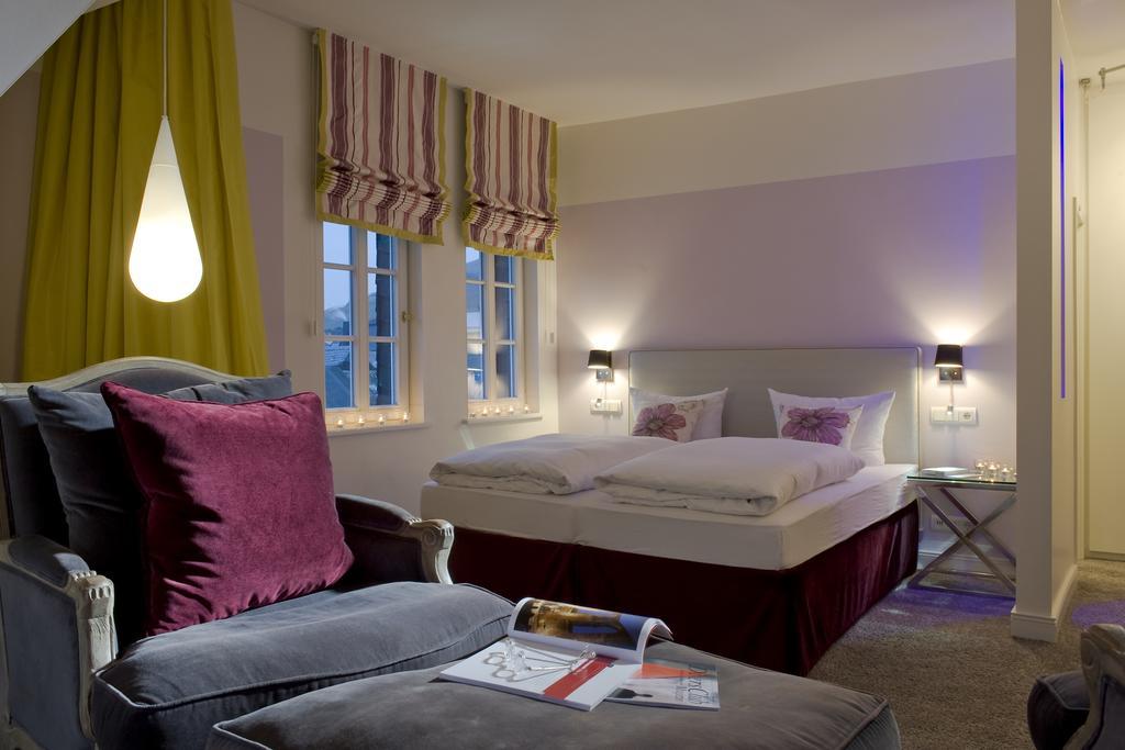 טראבן-טרארבאך Romantik Jugendstilhotel Bellevue מראה חיצוני תמונה