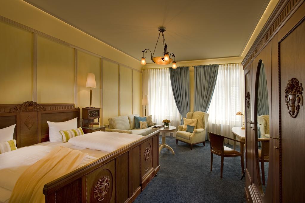 טראבן-טרארבאך Romantik Jugendstilhotel Bellevue מראה חיצוני תמונה