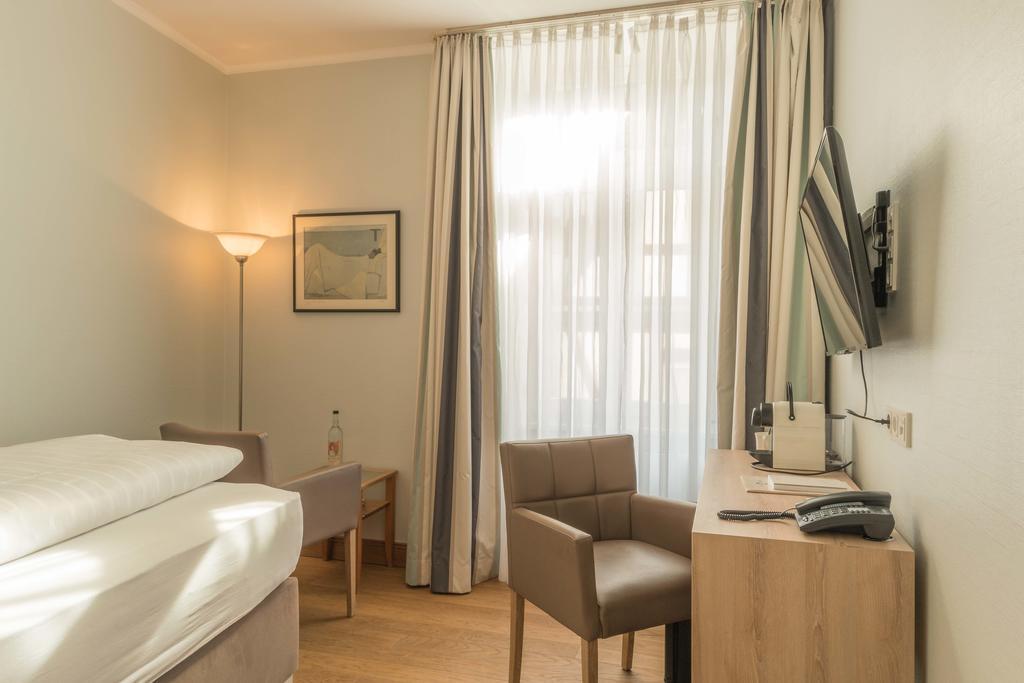 טראבן-טרארבאך Romantik Jugendstilhotel Bellevue מראה חיצוני תמונה