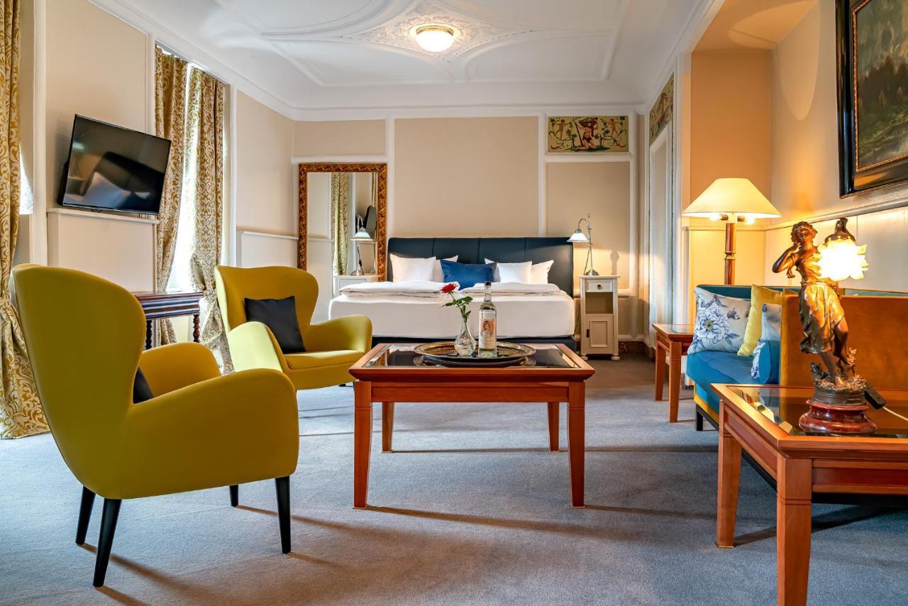 טראבן-טרארבאך Romantik Jugendstilhotel Bellevue מראה חיצוני תמונה